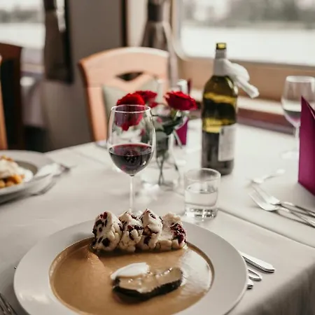 Hotel Florentina Boat