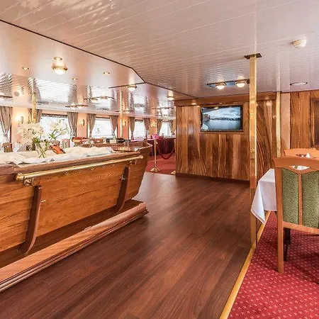 Hotel Florentina Boat 4*