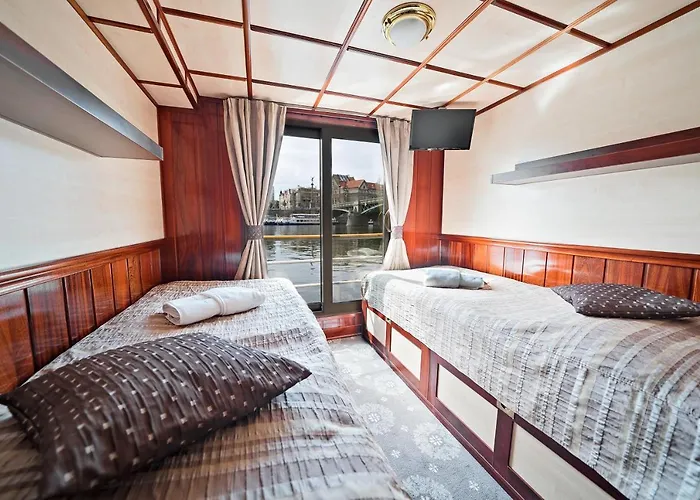Florentina Boat