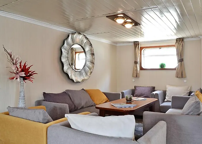 מלון Florentina Boat 4*