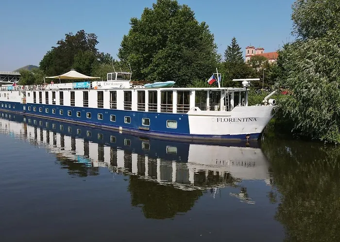 Florentina Boat