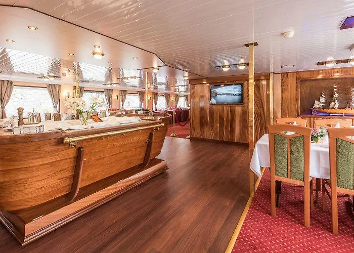 Hotel Florentina Boat 4*