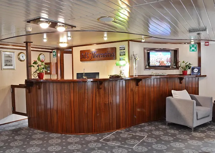 Hotel Florentina Boat 4*